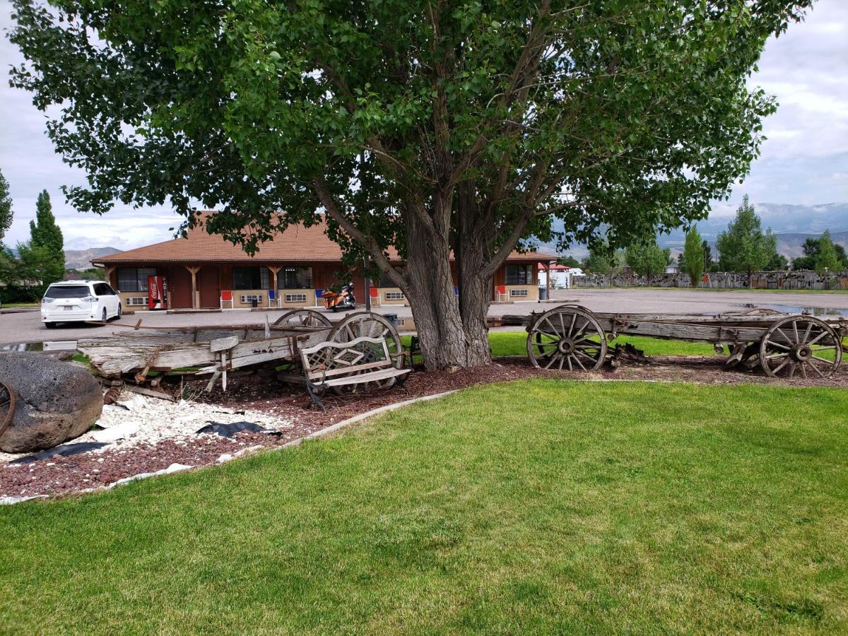 Butch Cassidy'S Hideout Motel Circleville Buitenkant foto