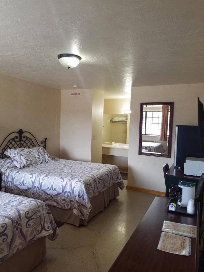 Butch Cassidy'S Hideout Motel Circleville Buitenkant foto